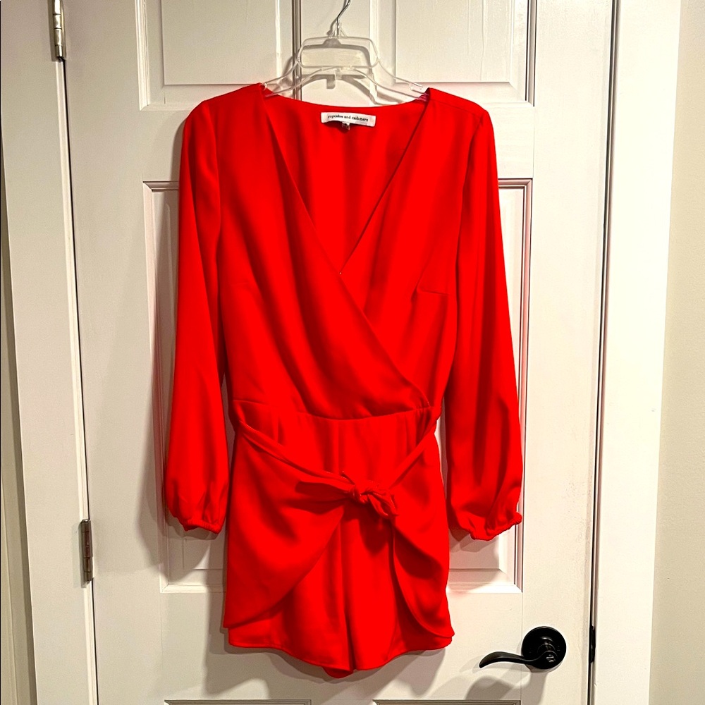 cupcakes and cashmere Orange Long Sleeve Romper Size Small
